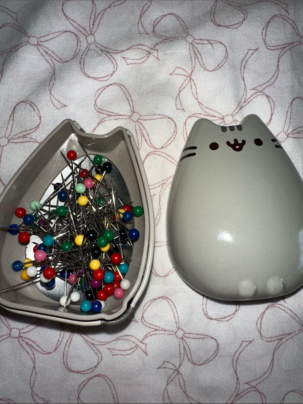 Pusheen box with Multicolor Ball Head Straight Pins - Sewing & Craft Supplies